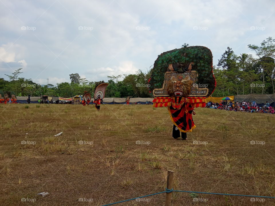 giant mask dance from ponorogo,  Indonesia,  its called "reog"