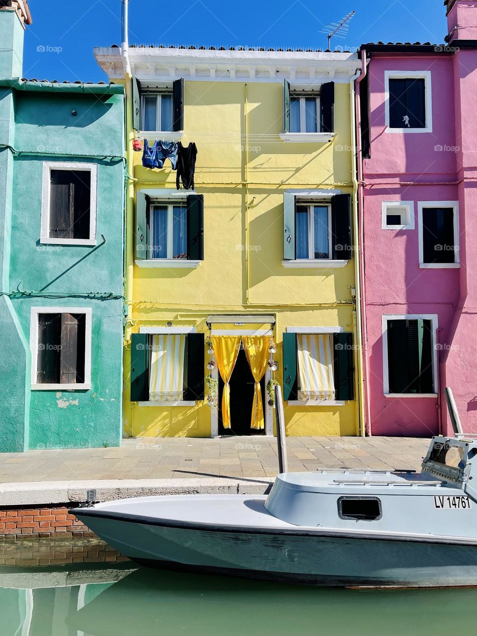 Yellow in Burano. Venecia, IT