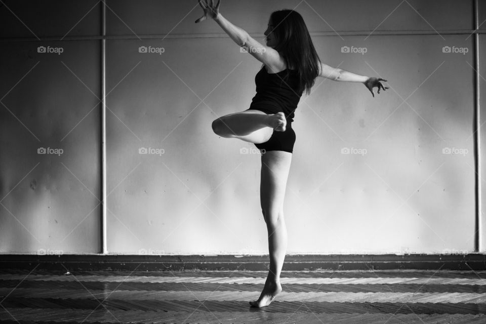 Girl dancing in the studio