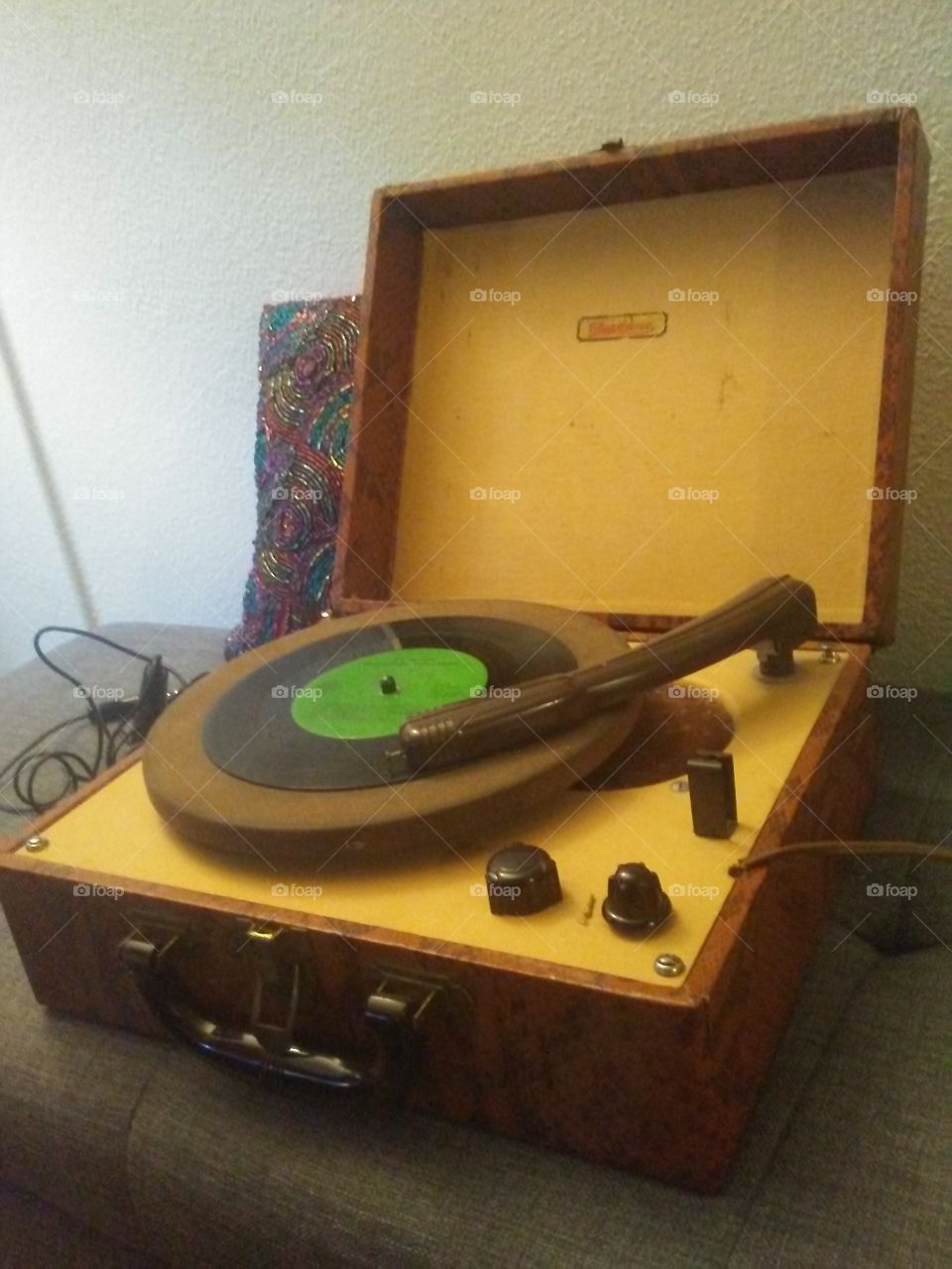old school 45 record player