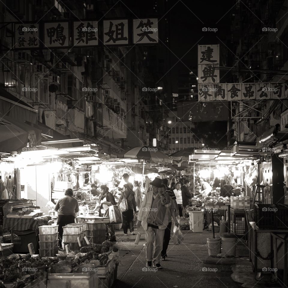 #shoppingtime #購物時間 #買菜開飯 #街市 #nightwalk #2018 #sony6500 #nightmarket #chinesestyle #shopping #traditional #chinese #food #veggie #old #buy #dinner #meat #ymt #hk #kln 