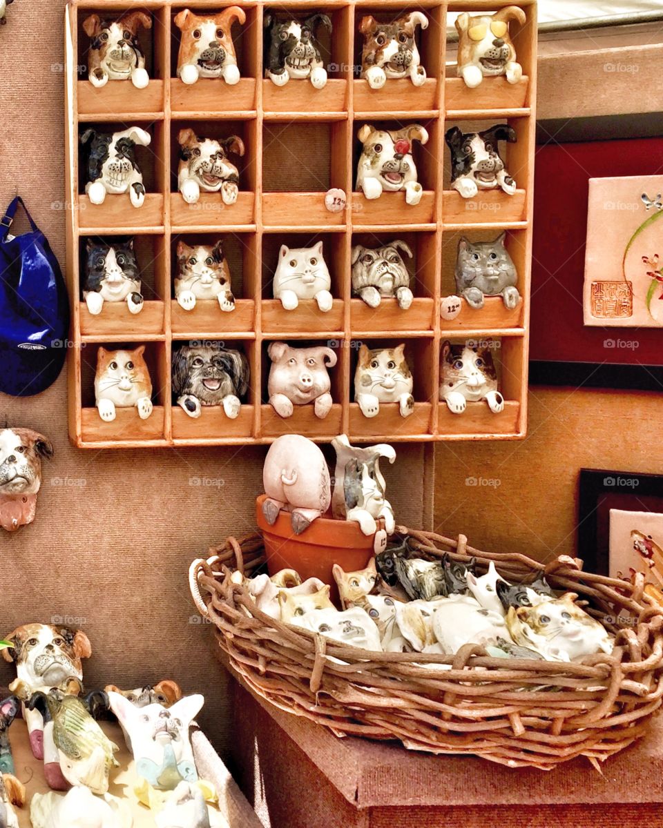 Little dogs and cats figurines fair