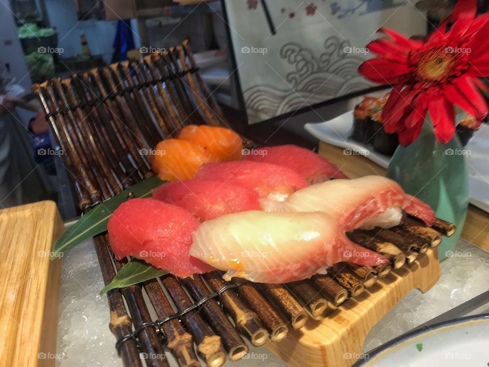 Sashimi Sushi