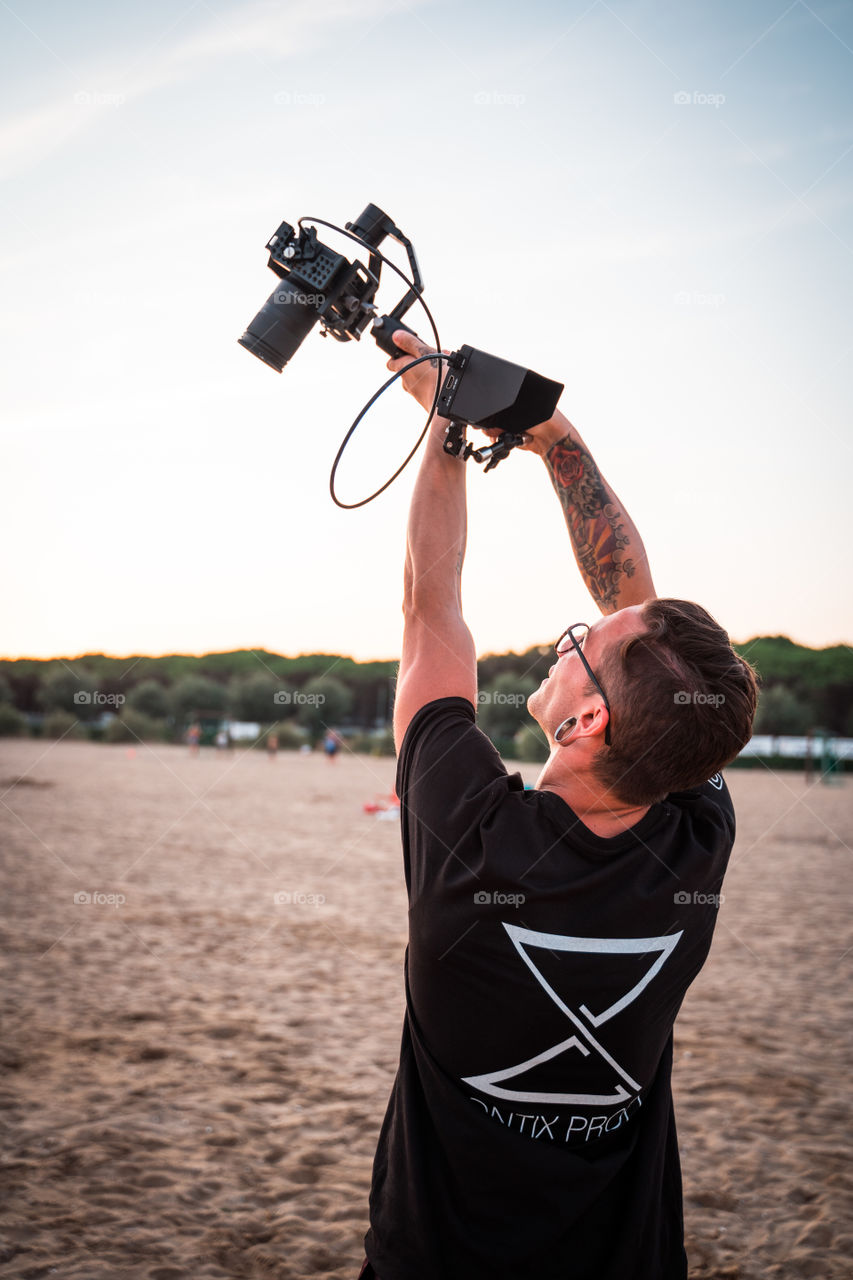 camera operator doing a up shot