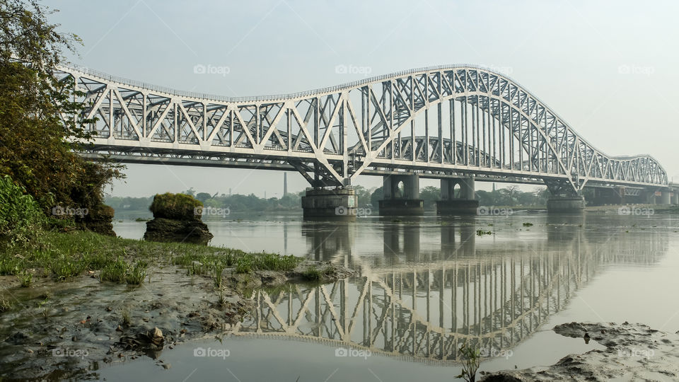 The Jubilee Bridge (Bengali: জুবিলি ব্রিজ) is a former rail bridge over the Hooghly Riverbetween Naihati and Bandel in West Bengal, India. It provided an important connection between the Garifa and Hooghly Ghat stations.
✓full screen view (landscape)