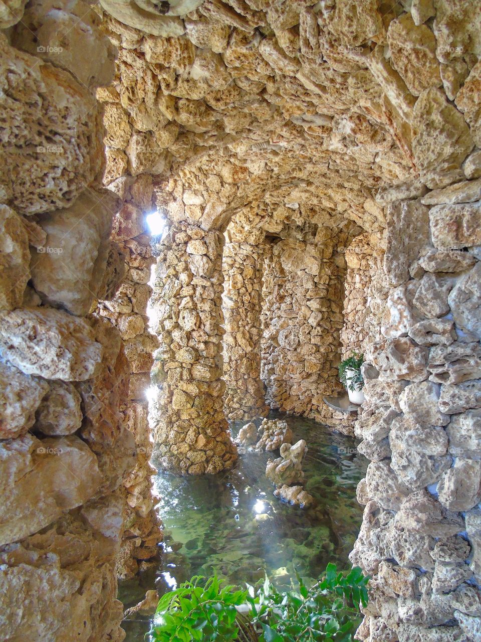 Rock water tunnel
