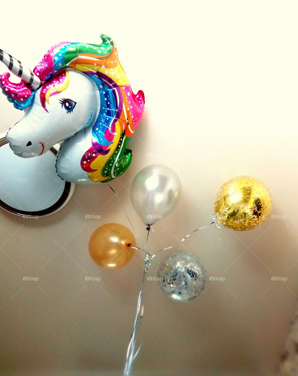 birthday balloons