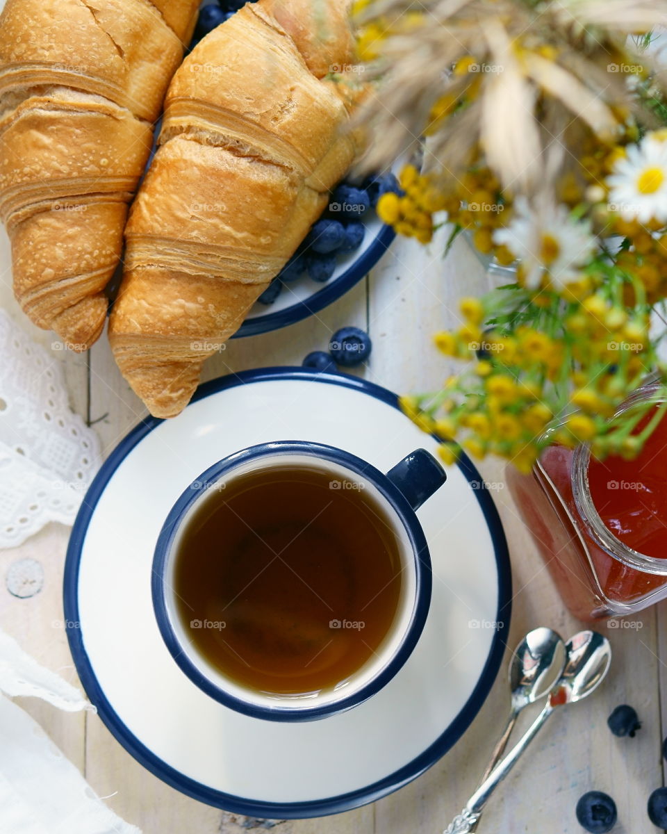 Tea with croissant