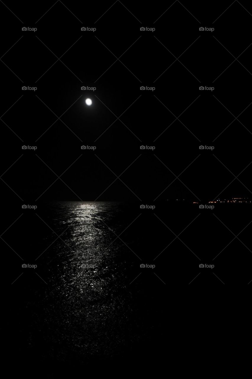 La luna y el mar en Ortigia