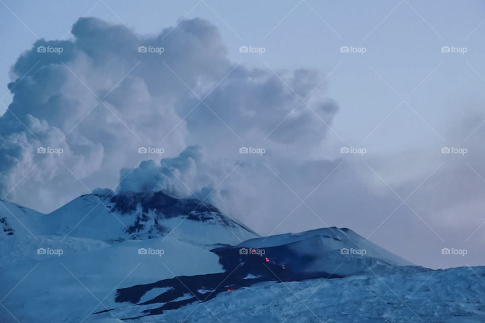 etna volcano attivo