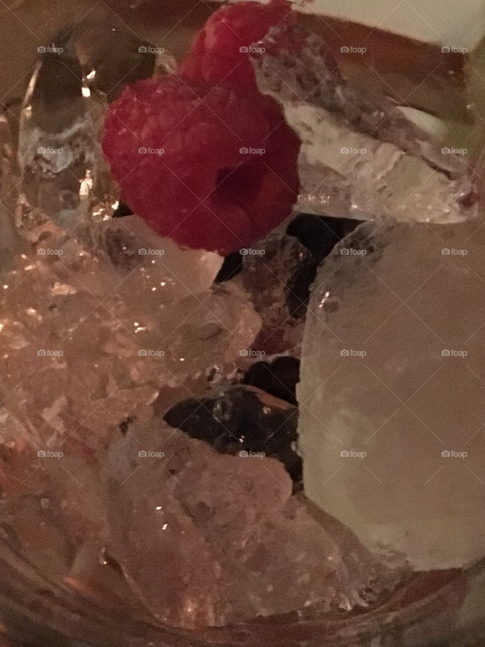 Raspberry in ice 
