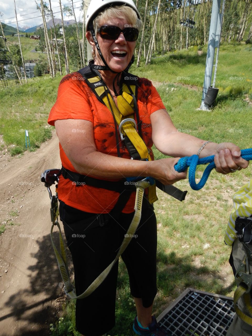 Woman zip liner 