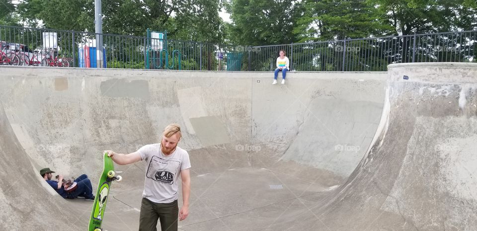 Fun with friends at the skatepark
