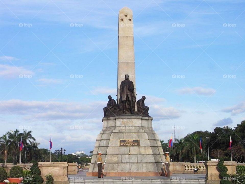 credit: Rizal monument ph