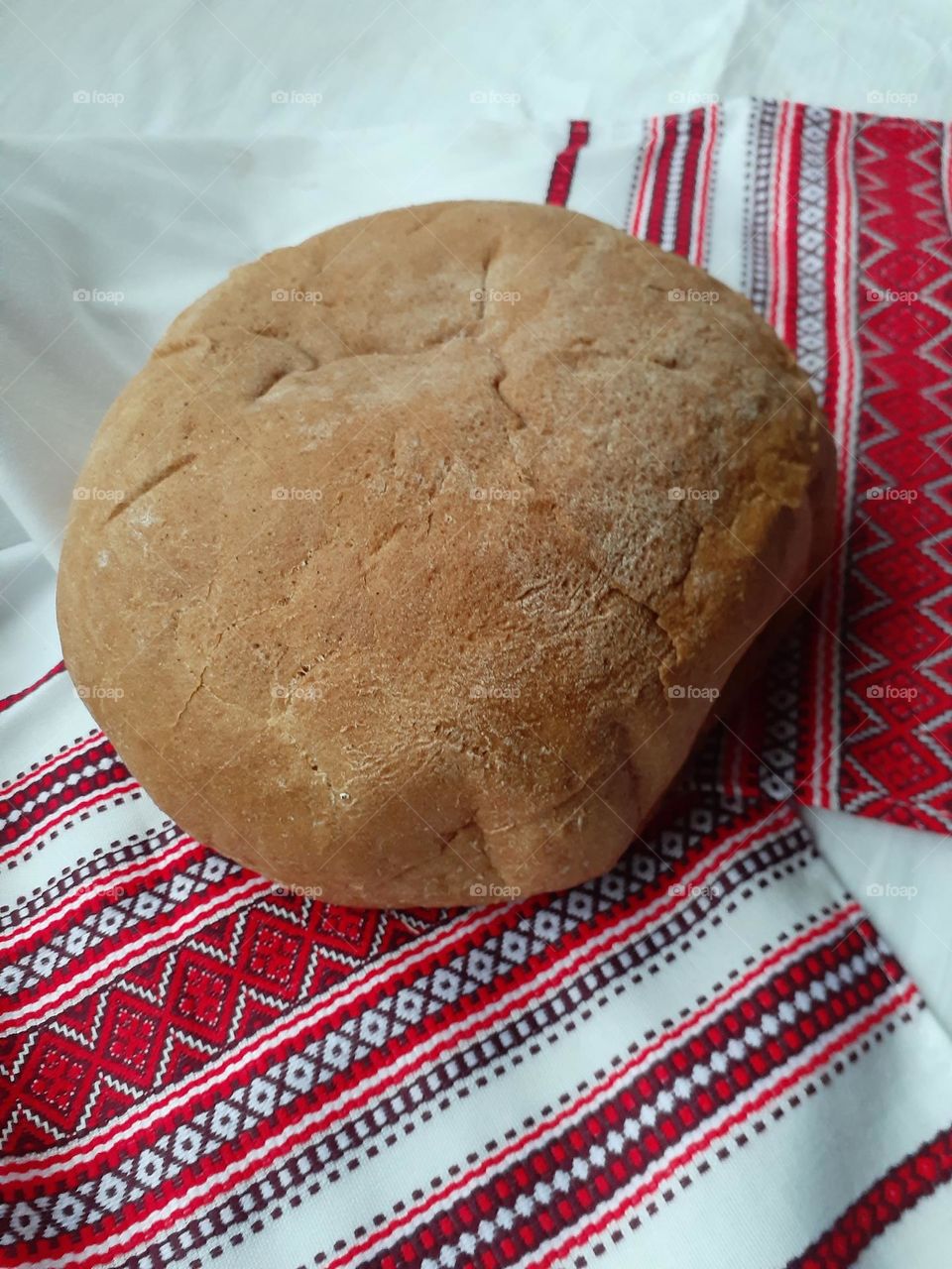 This is how the Ukrainian bread palyanitsa looks like