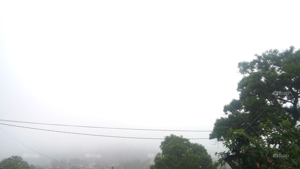 céu neblina