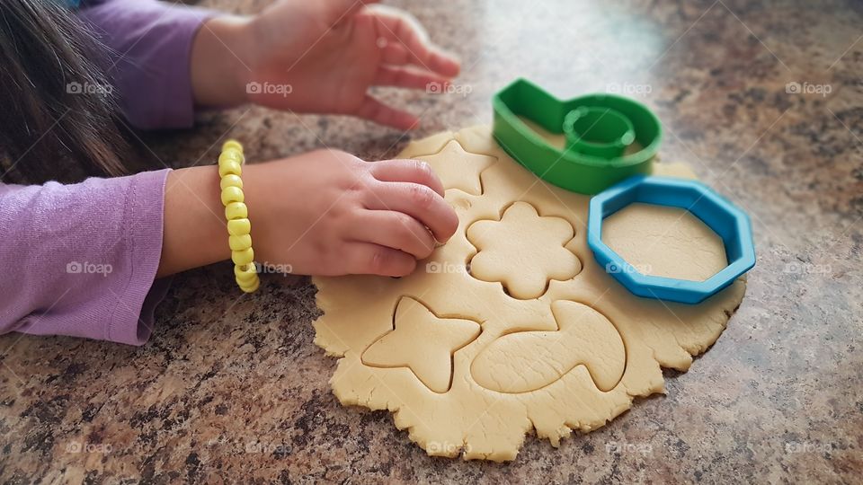 Making cookies with kids