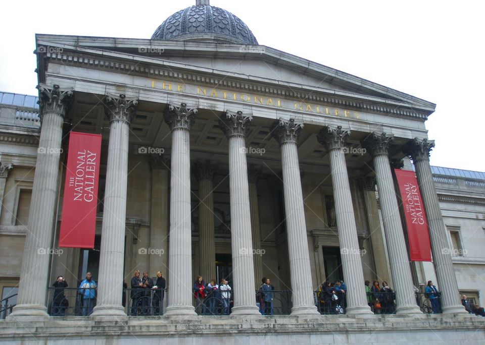 THE NATIONAL GALLERY AT TRAFALGAR SQUARE LONDON, ENGLAND