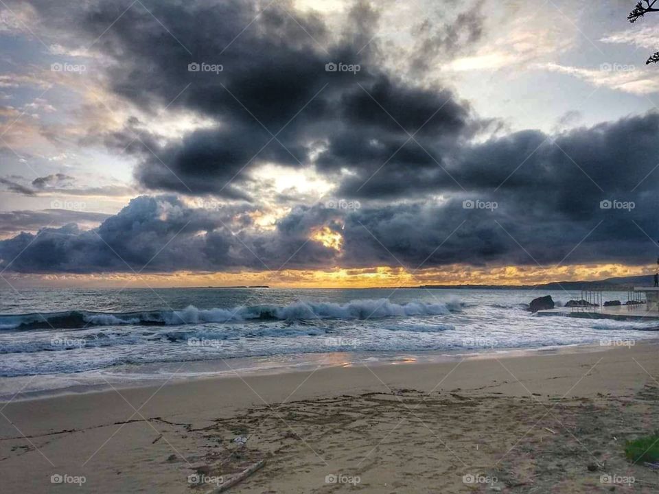 Sunset above the wild sea!