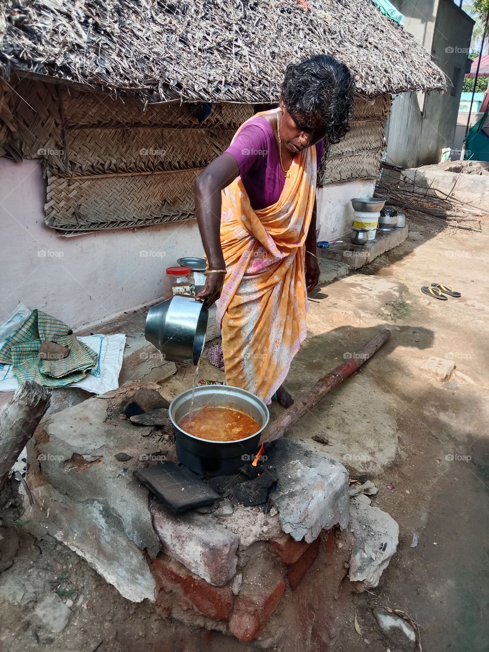 mom cooking in village style