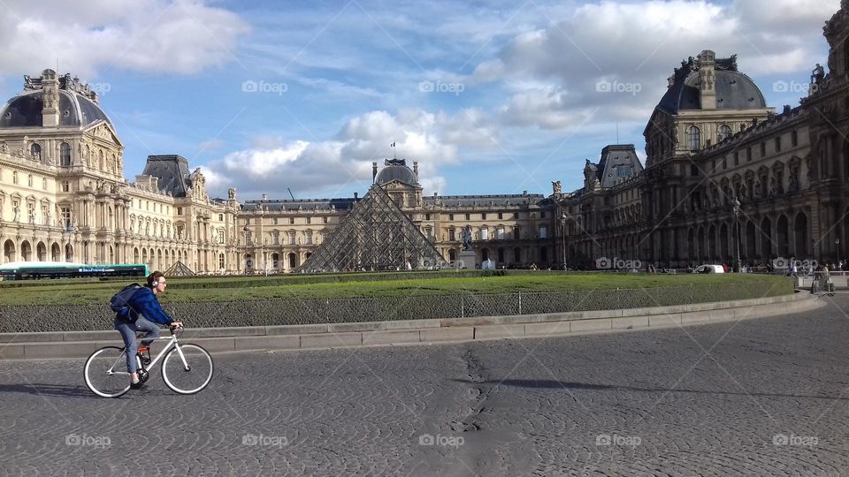 louvre museum in Paris