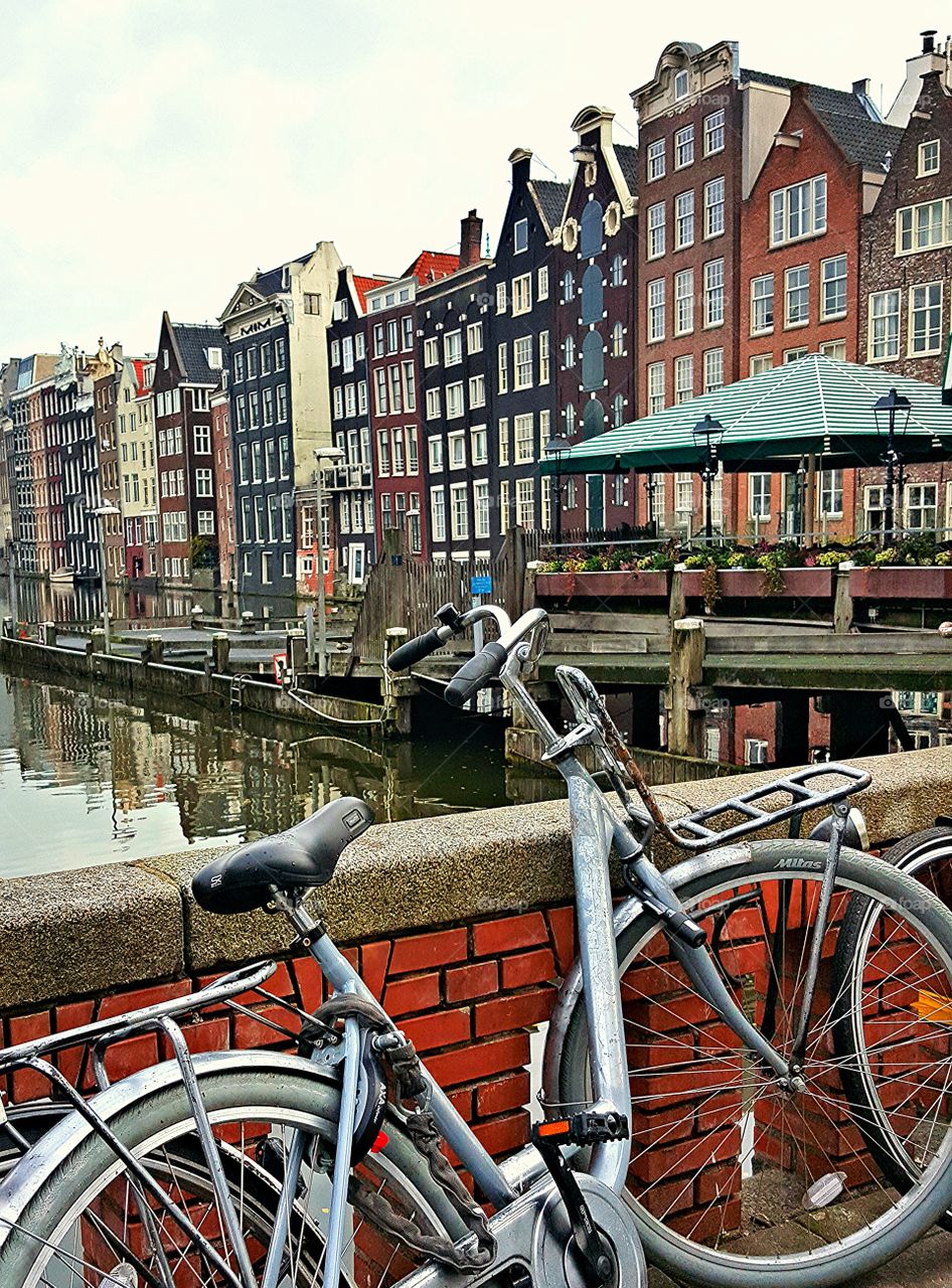 Amsterdam Canal / Buildings