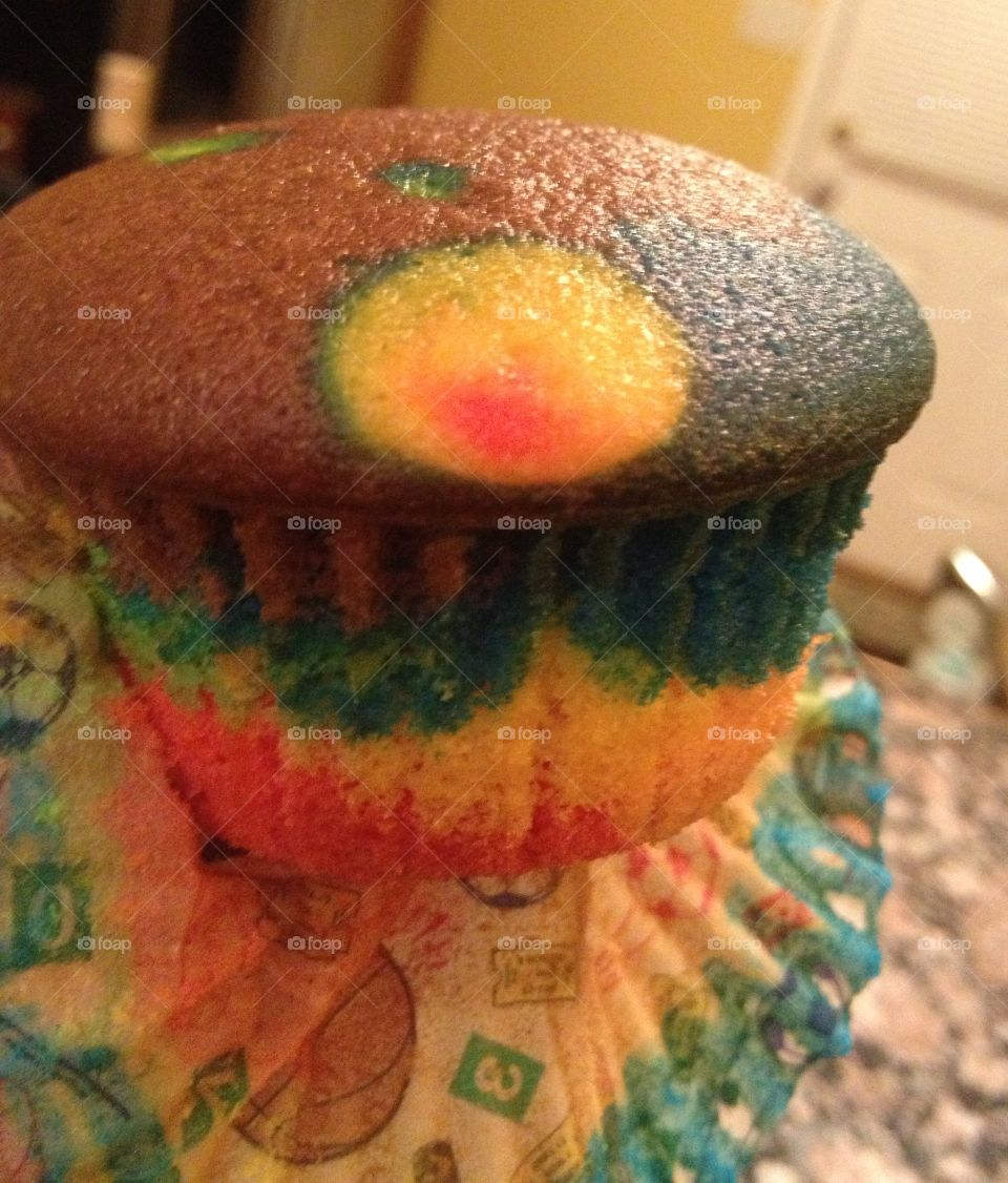 Yummy tie-dye rainbowcakes 😋😋😋
