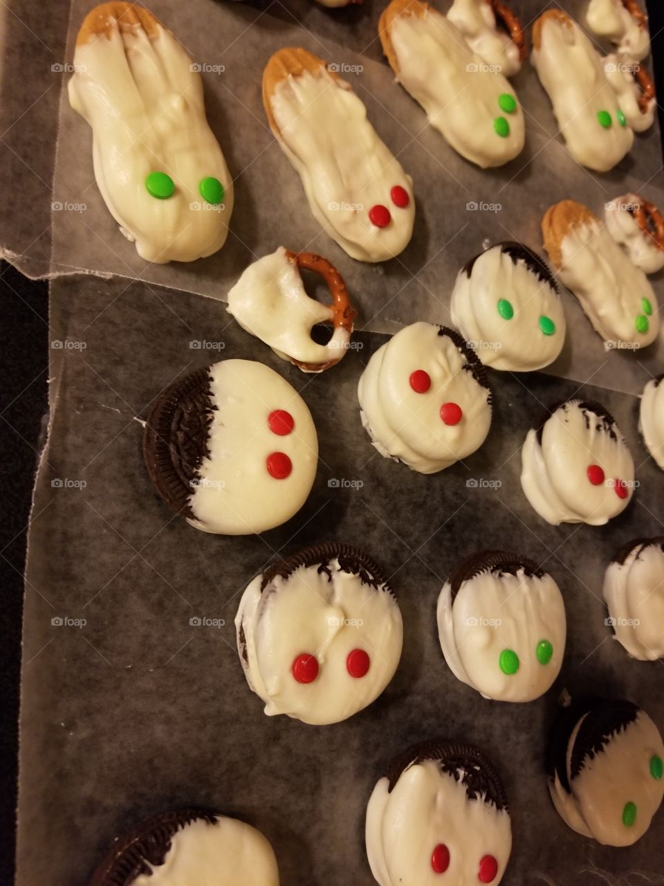 Oreo ghosts