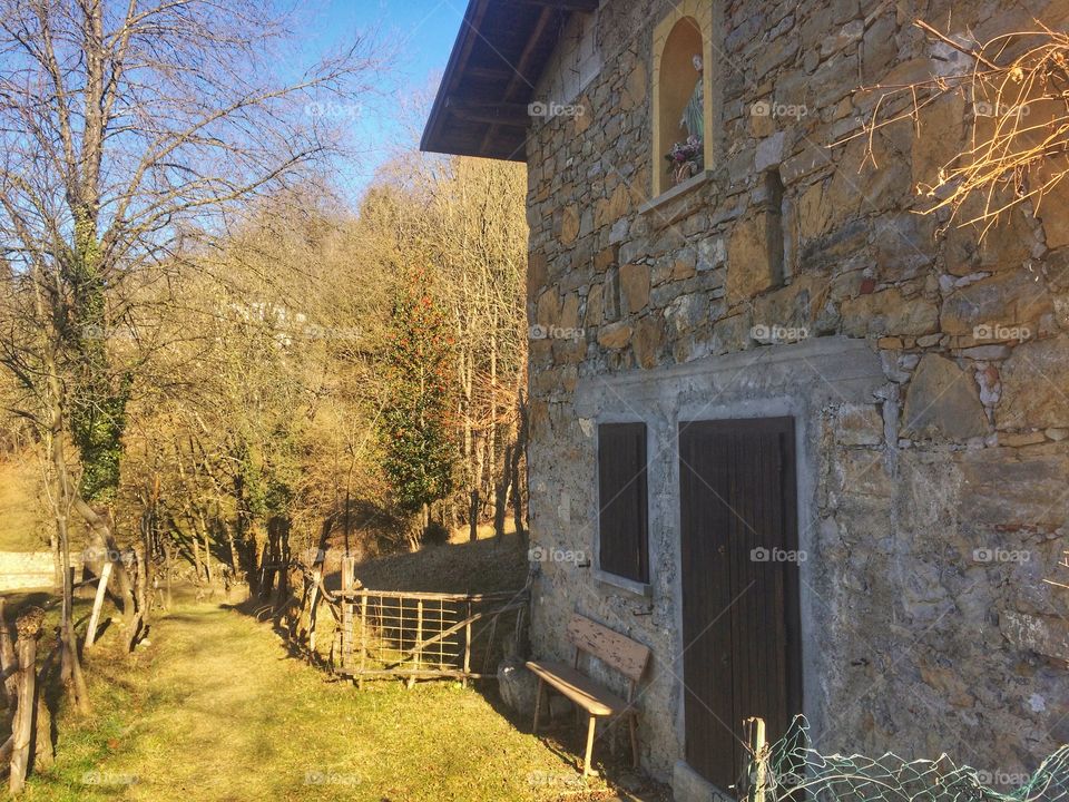 Old mountain barn along the trail