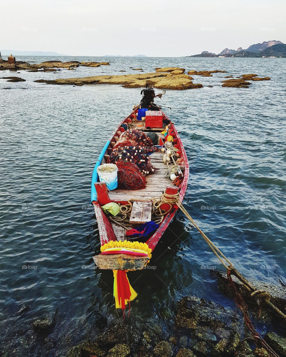 Scenic view of seashore and coastline