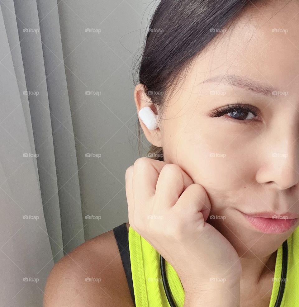 Asian lady with eyelash extensions