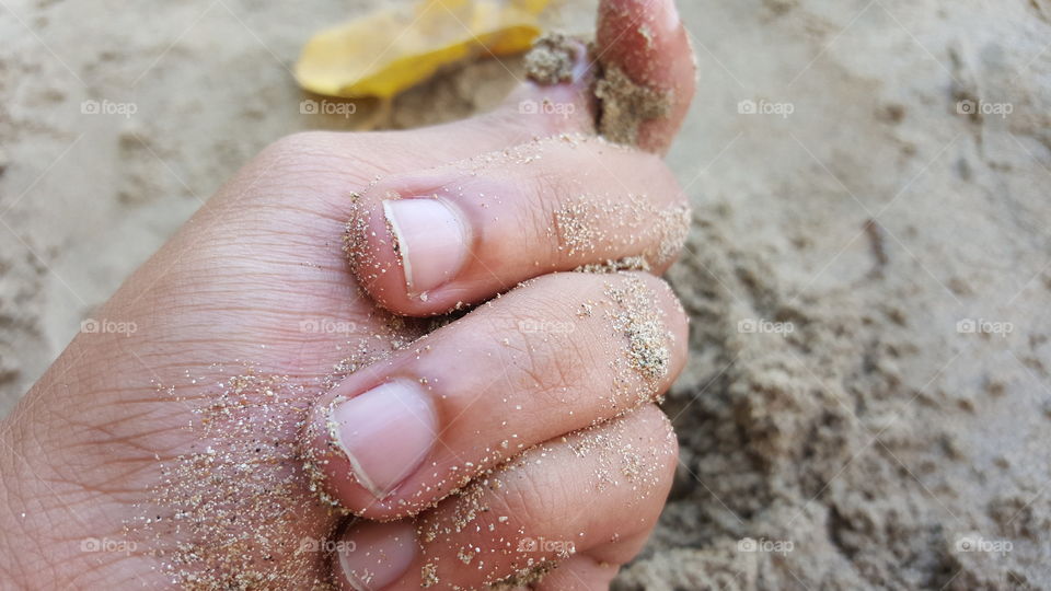 sand hand