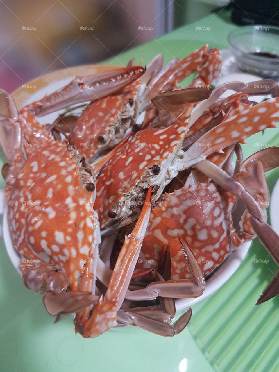 ready to eat these little crabs?