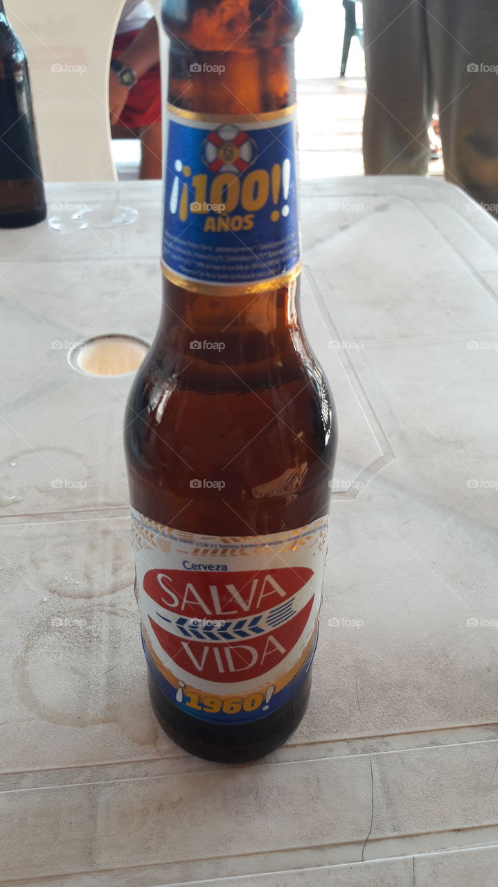 Belice . una cerveza?