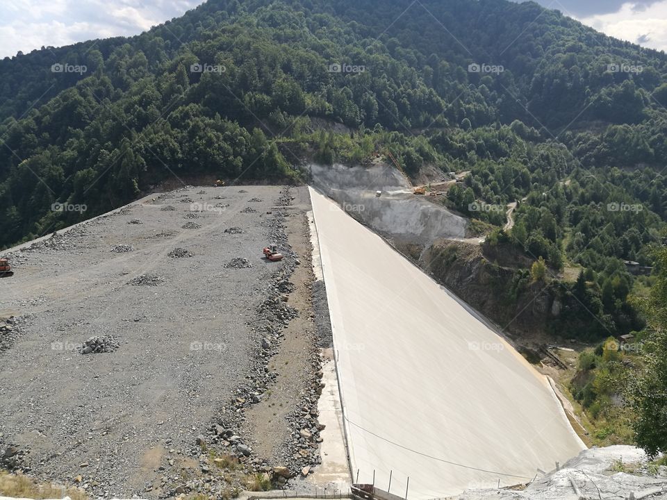 under construction - Runcu Dam