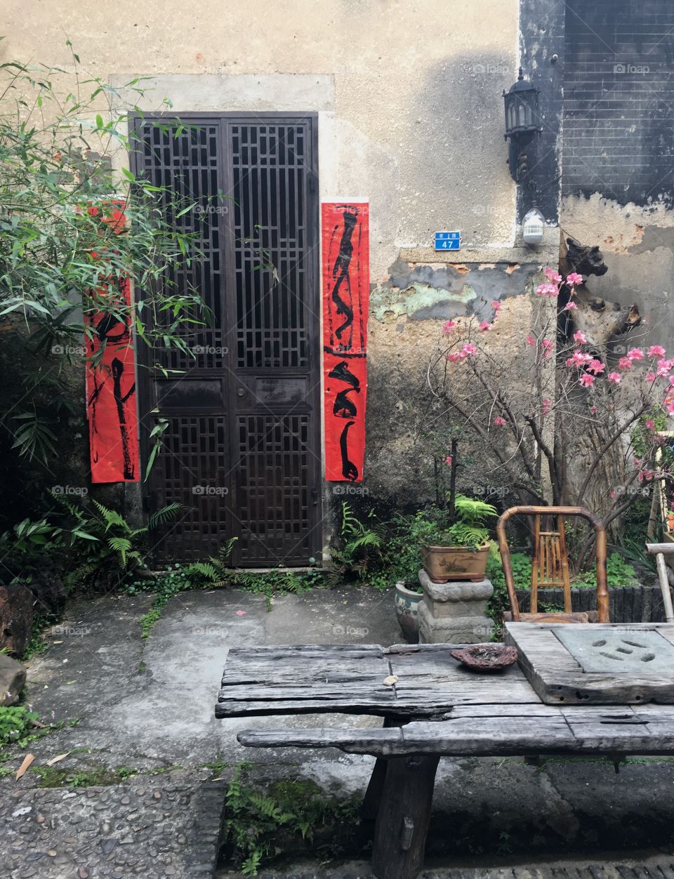 Garden Courtyard at Chinese Art Gallery in Dafen Oil Painting Village - Shenzhen, China