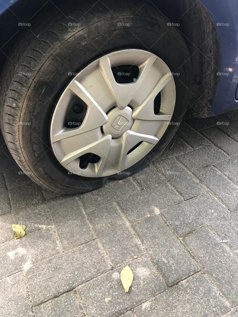 Flat tyre 