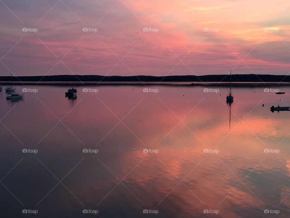 Sea
Ocean
Sunset
View
Boats