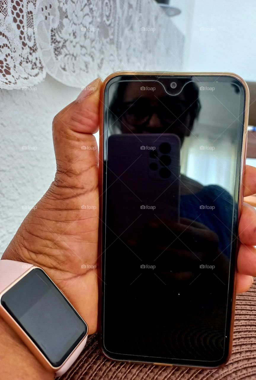 Retângulos,  são figuras geométricas  planas, que possuem quatro lados formados por segmentos de reta e quatro ângulos retos.