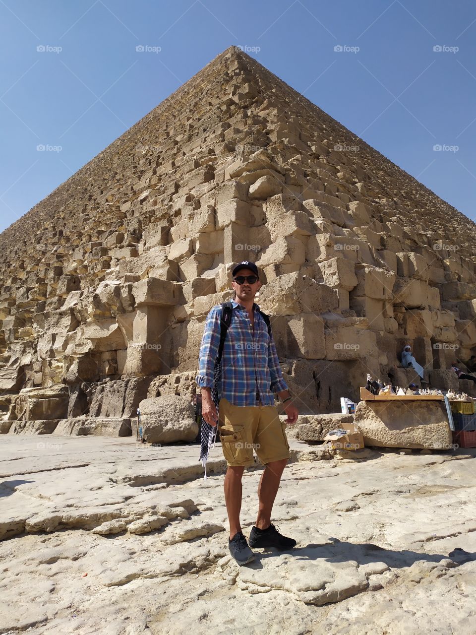 very action photo for color is natural and brighter color and background great pyramid.