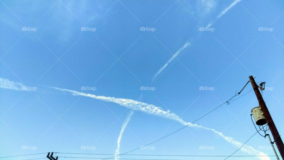X in the sky - chem trails