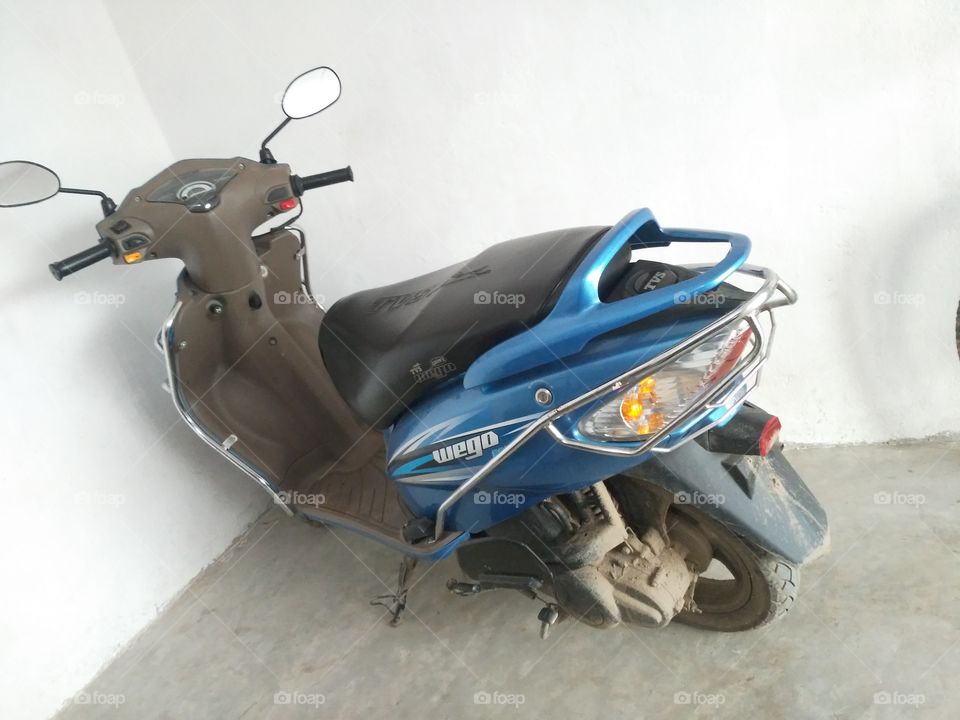 this is my scuty. It can be very dear to me, which is enough for the means of my profession.