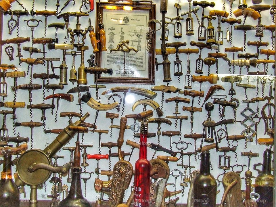 In Bruges know a lot about corkscrews