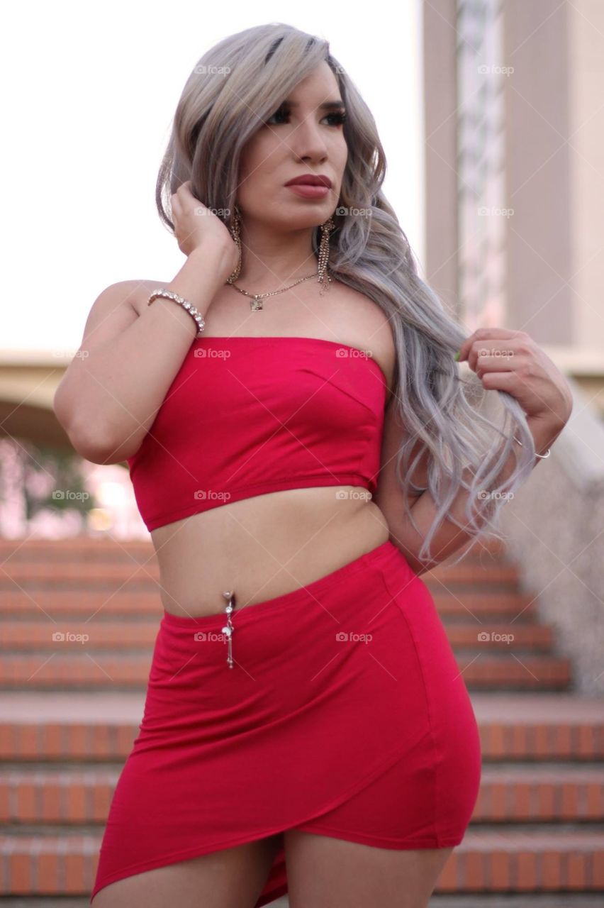 Red Sexy Latina
