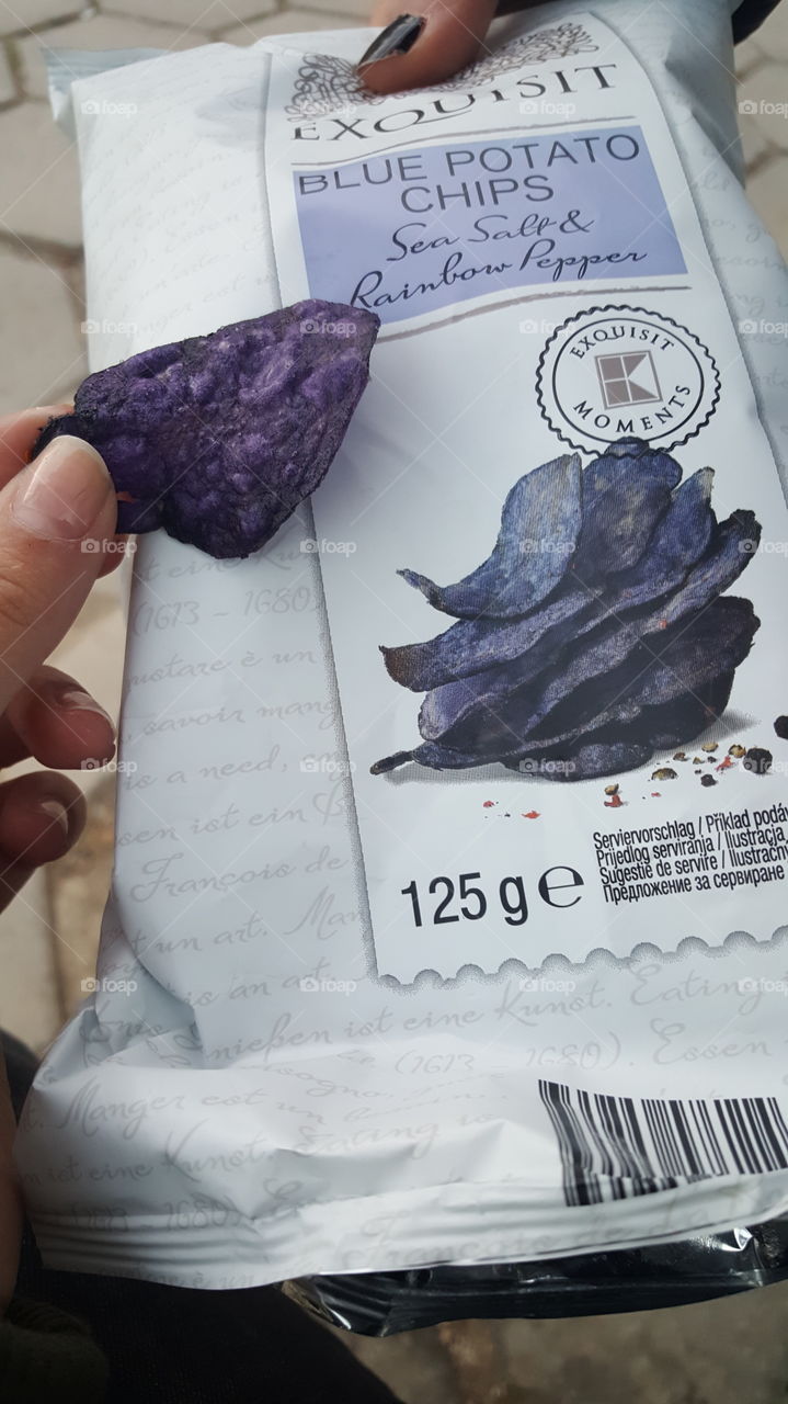 Blue potato chip