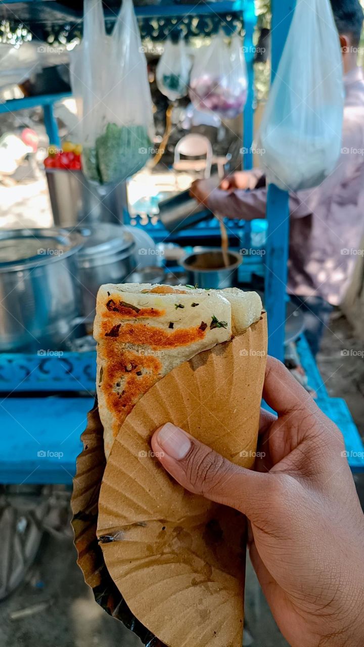 Delhi Special Street Style Chole kulche Roll in Rohini at just rs 20 only