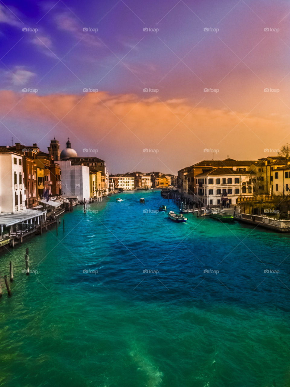 Venice is the capital of the Veneto region in Italy. Perhaps the most famous city in the world for architecture, history, art and a unique landscape in the world. Venice is beautiful beyond imagination.