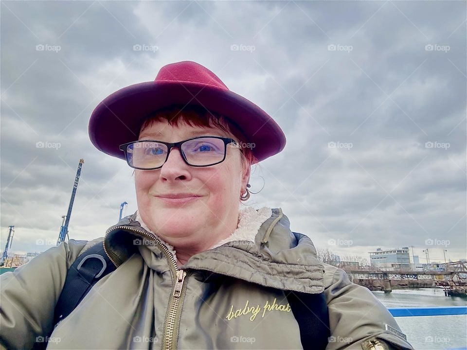 This is me, “Petra Schiller” a.k.a. “Maxine Firefox” a.k.a. “Maximiliane Feuerfuchs” walking on “Borden Avenue” towards “Review Avenue” in LIC, Queens to pick up a delivery at my storage locker facility. 2023. Hypnotic Productions