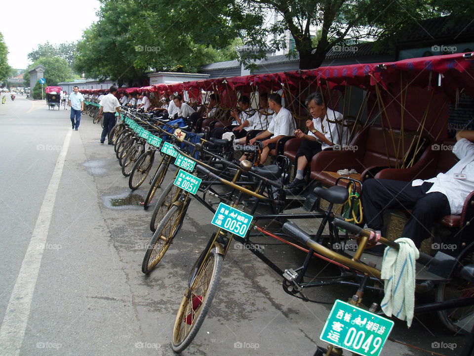 Bikes. Parking de bicicletas en Pequin