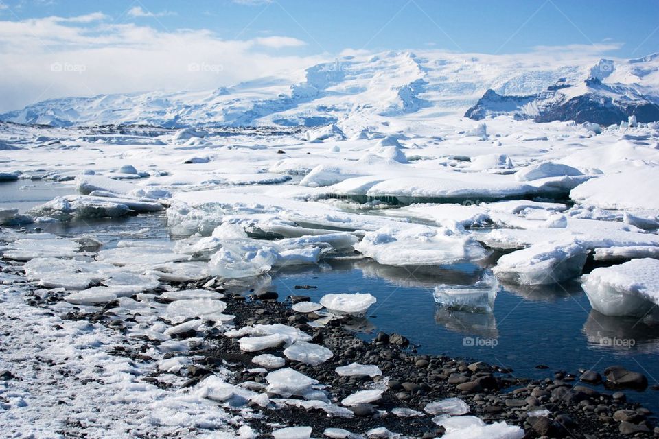 Icebergs in the Jokulsarlon glacial lagoon